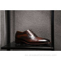 Zapatos casuales de hombre con correa de cuero en relieve